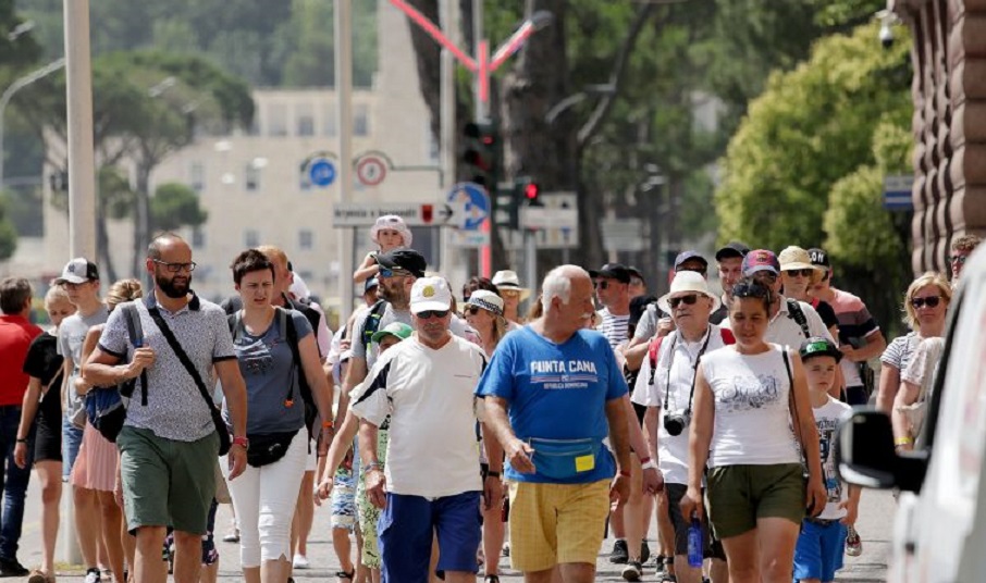Rritja e turizmit, 660 mije italiane vizituan Shqiperine deri ne gusht